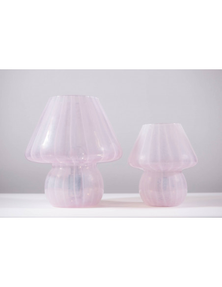 Pink Crystal - Comparison of the small and large version lamp Pink Crystal - Comparison of the small and large version lamp