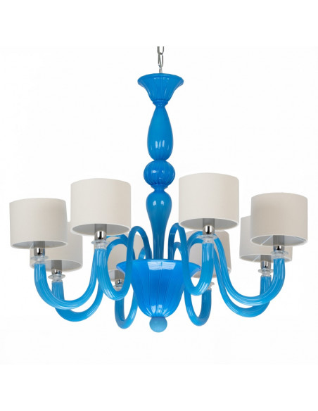 Lampadario in vetro di murano azzurro con paralumi bianchi. Stile moderno