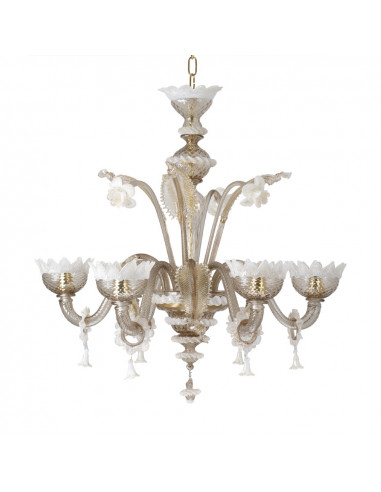 Lampadario in vetro di murano mocha mousse colore pantone 2025, classico veneziano