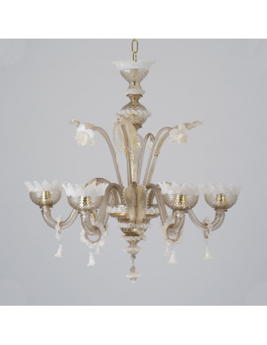 Lampadario in vetro di murano mocha mousse colore pantone 2025, classico veneziano Lampadario in vetro di murano mocha mousse colore pantone 2025, classico veneziano